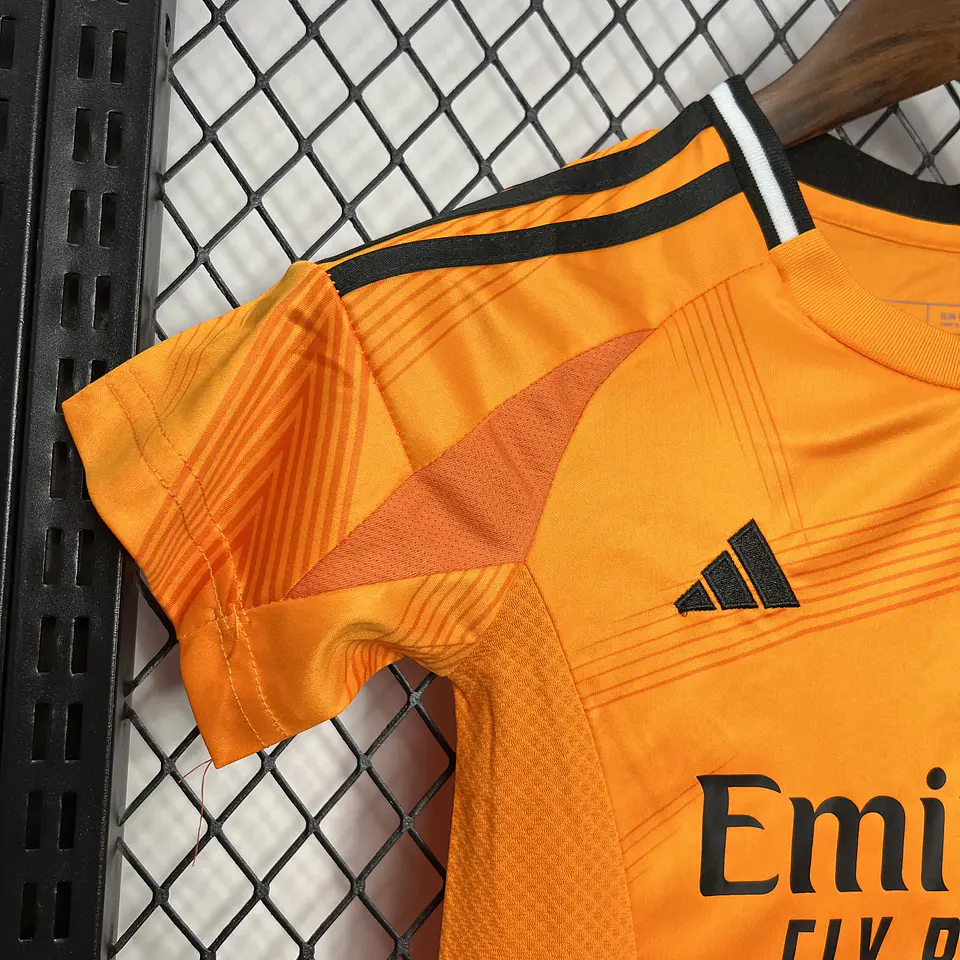 Real Madrid Away 24/25 Kit Criança 4