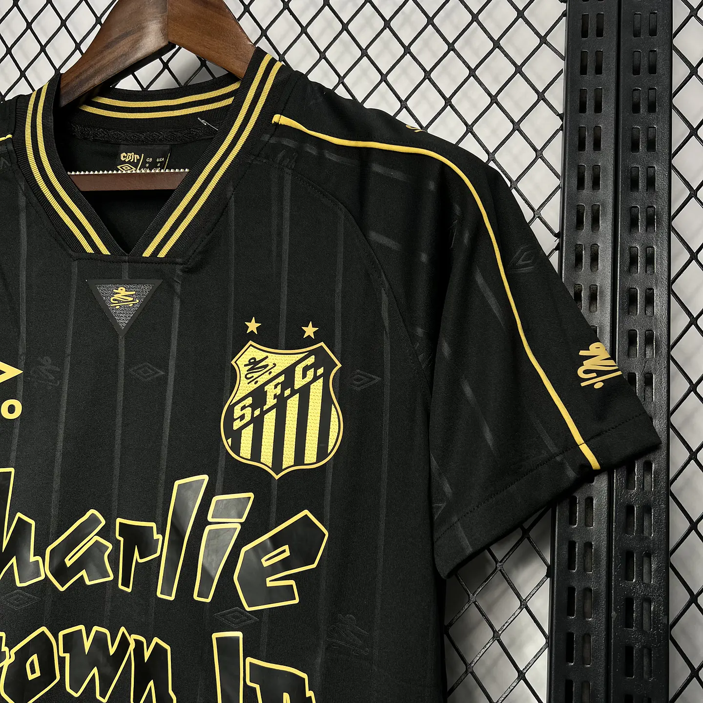 Santos Charlie Brown Jr 24/25 7