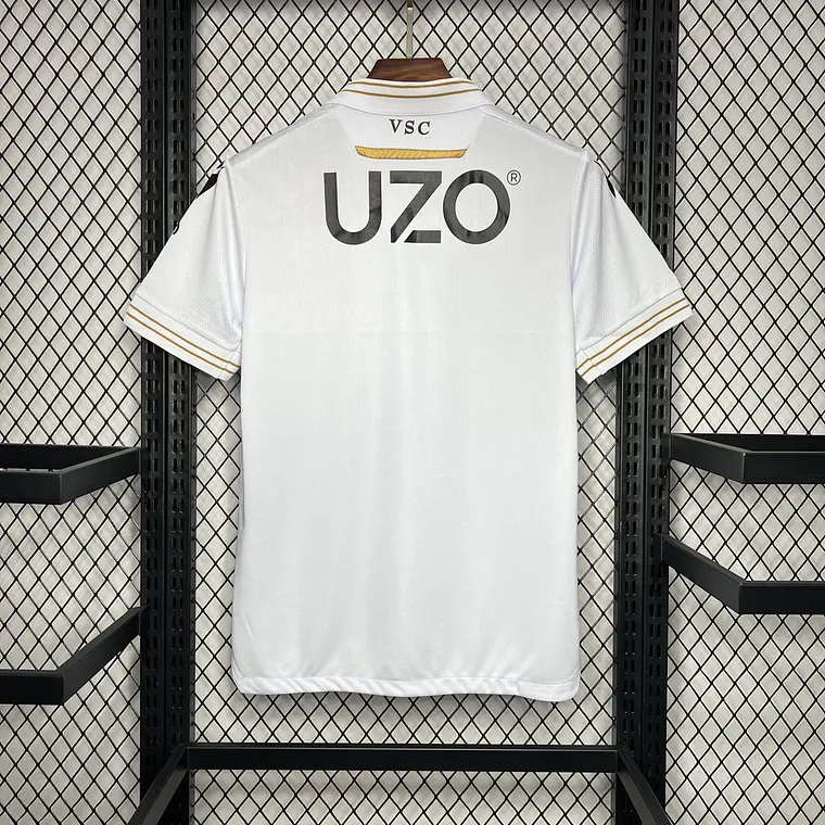 Vitória SC Home 24/25 4