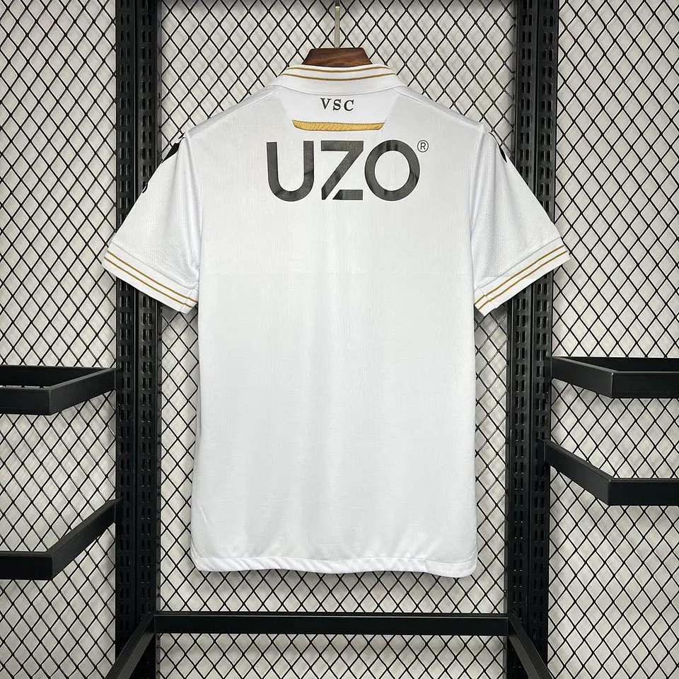 Vitória SC Home 24/25 4