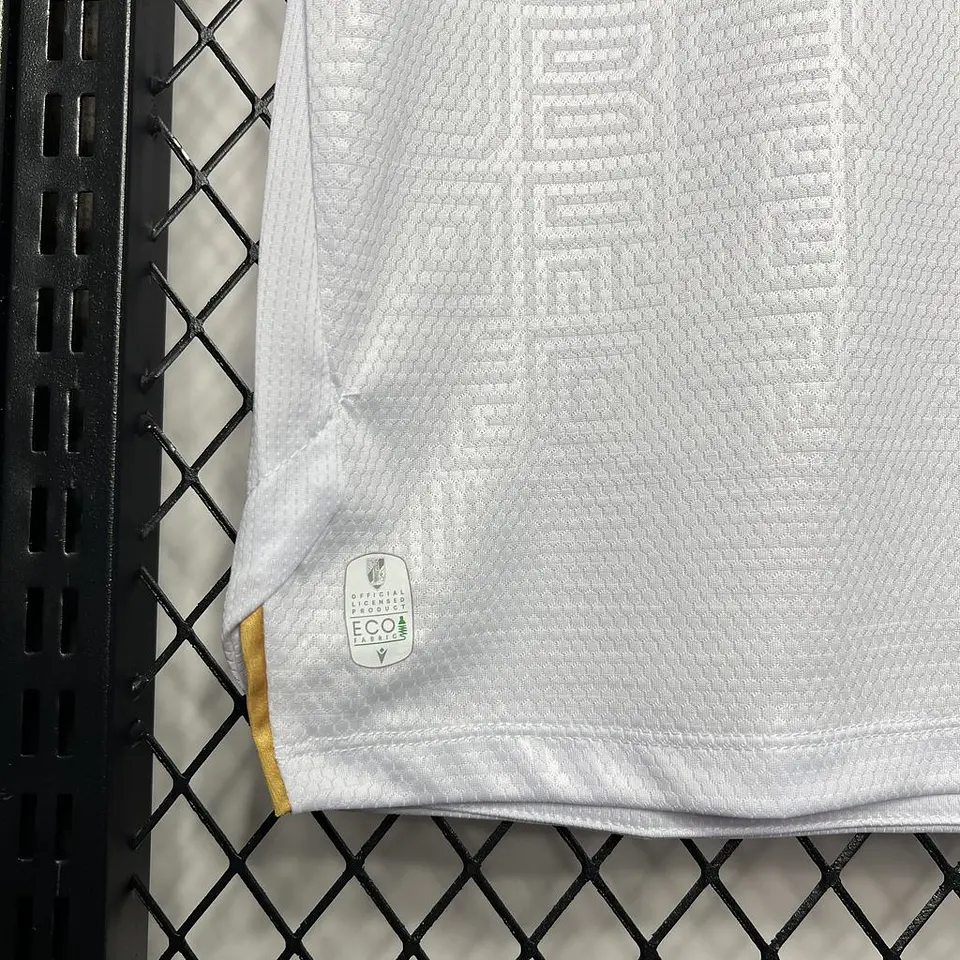 Vitória SC Home 24/25 12