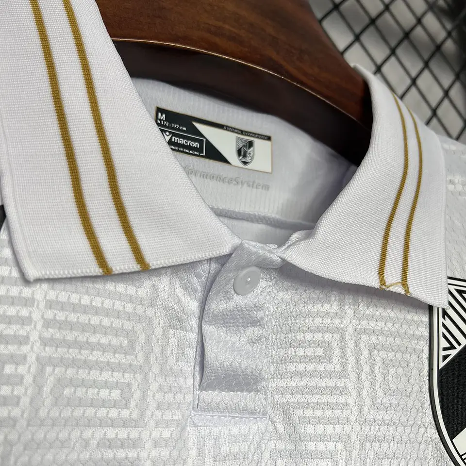 Vitória SC Home 24/25 8