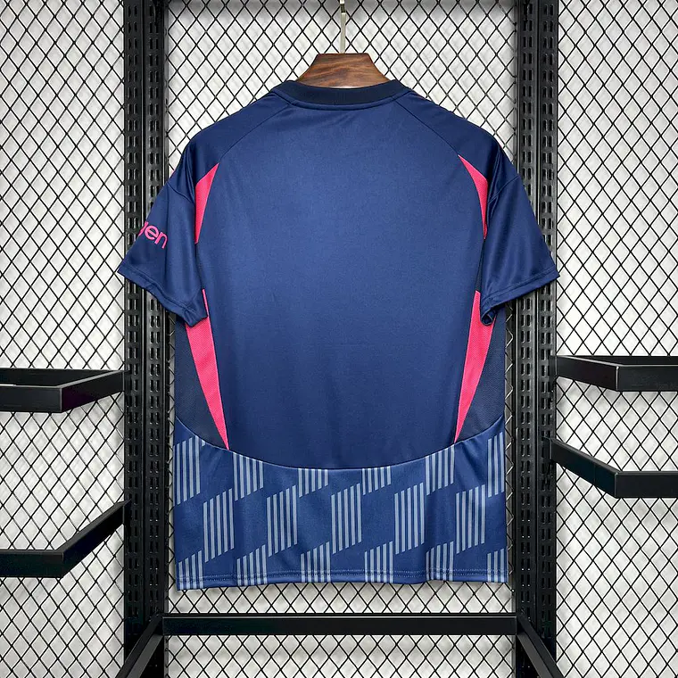 Nottingham Forest Away 24/25 4