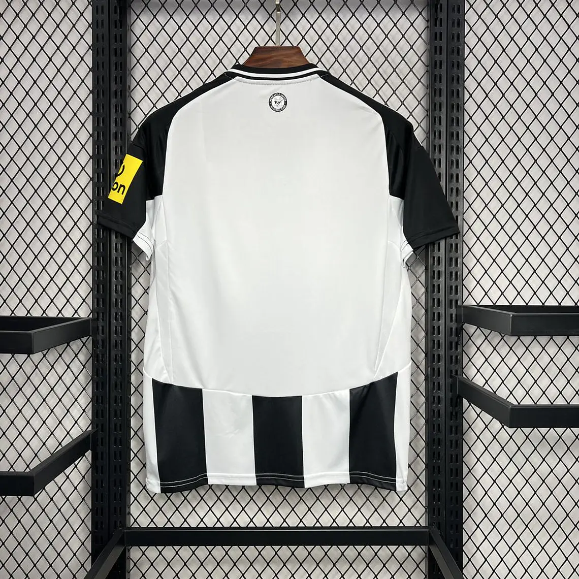 Newcastle United Home 24/25  4