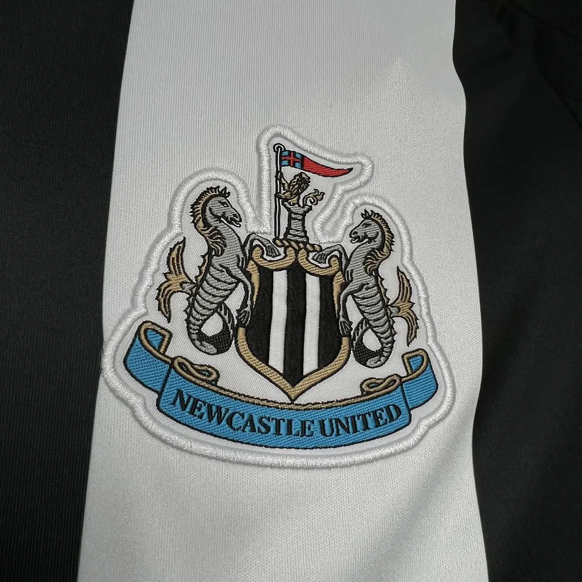Newcastle United Home 24/25  6