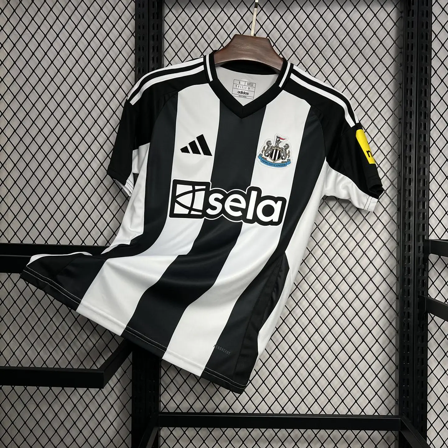 Newcastle United Home 24/25  3