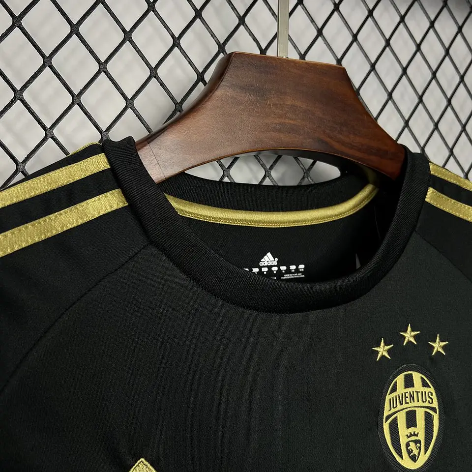 Juventus Third 15/16 6