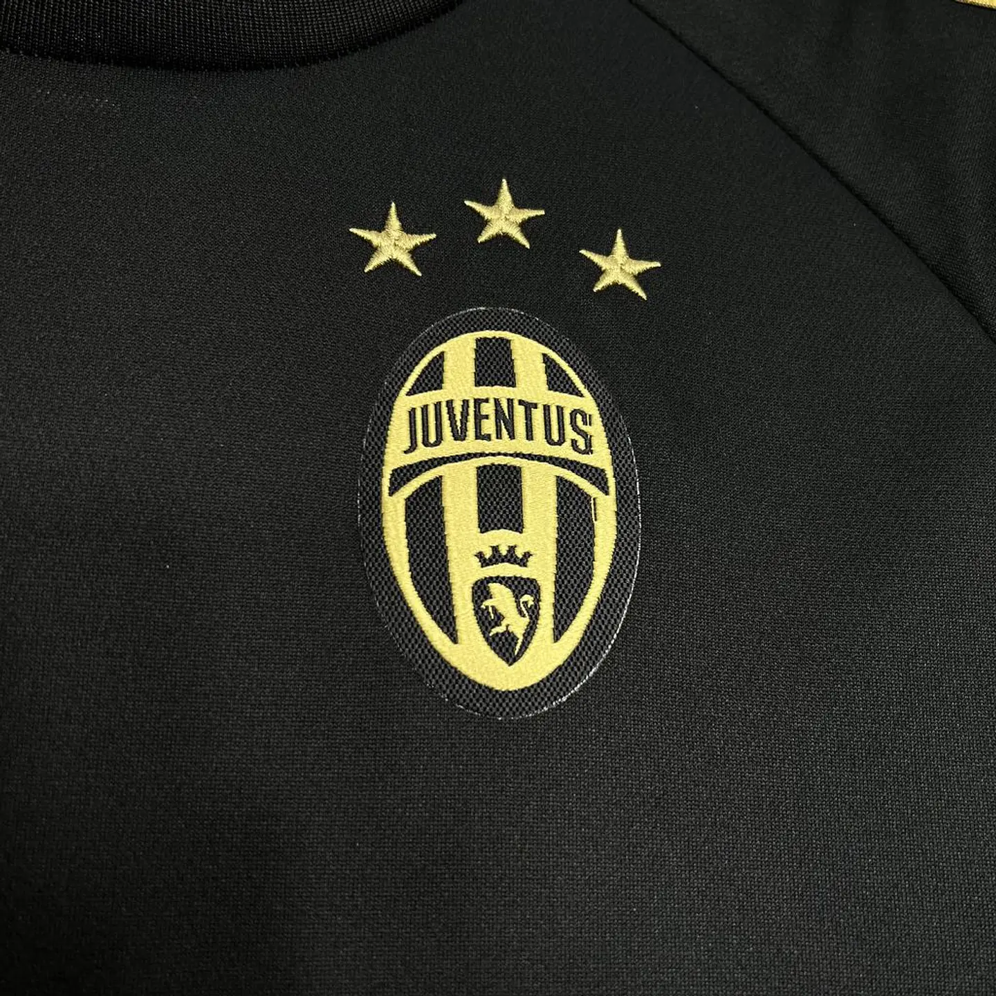 Juventus Third 15/16 7