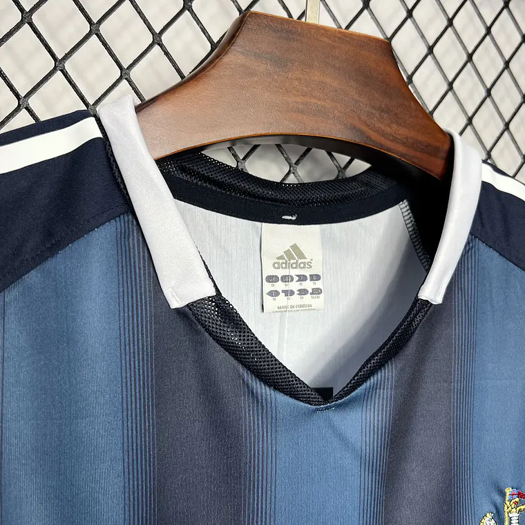Newcastle Away 04/05 4