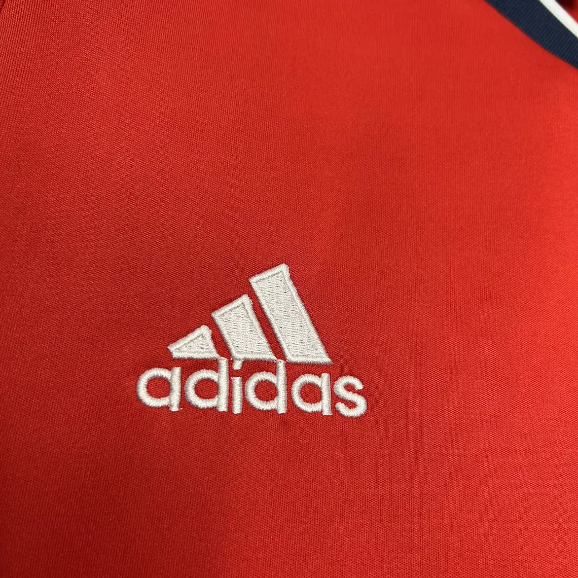 Bayern Home 00/01 6