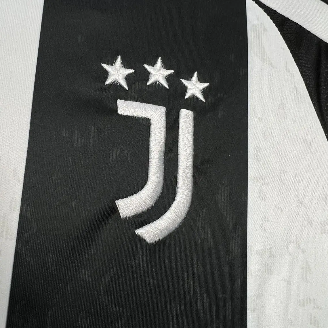 Juventus Home 24/25 6