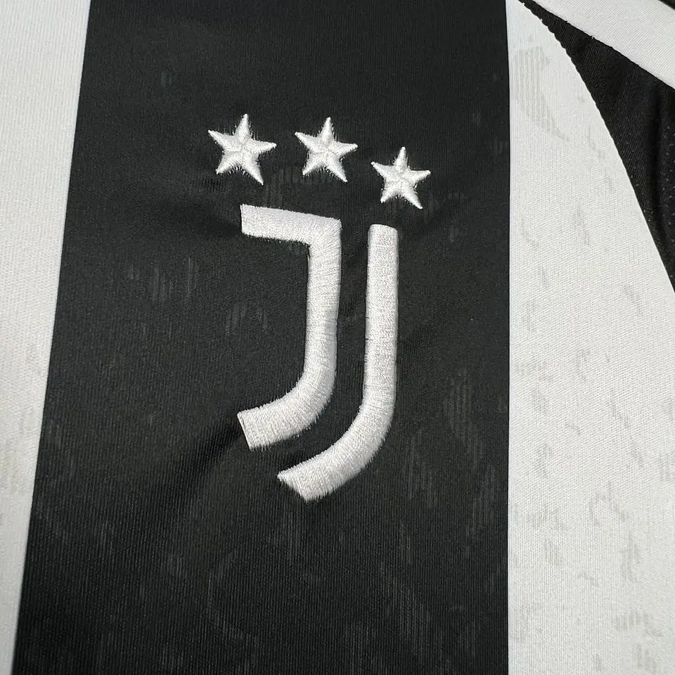 Juventus Home 24/25 6