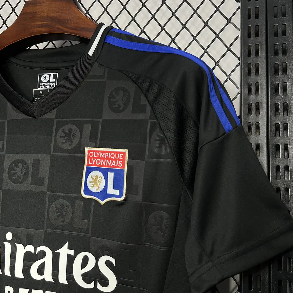 Lyon Away 24/25 7