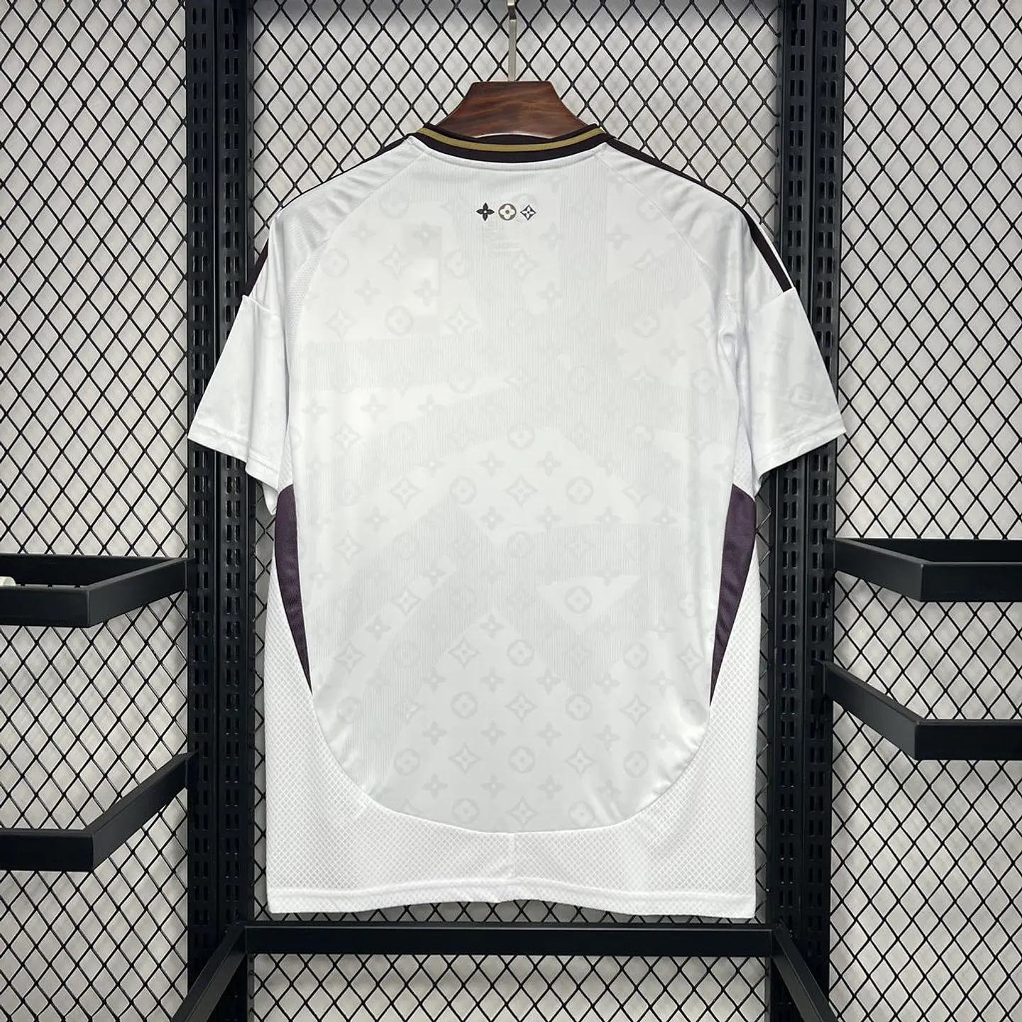 Real Madrid Especial Louis Vuitton 24/25 3