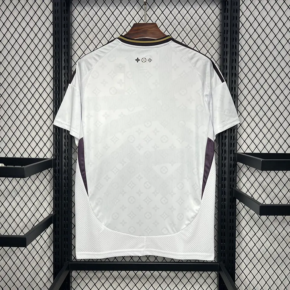 Real Madrid Especial Louis Vuitton 24/25 3