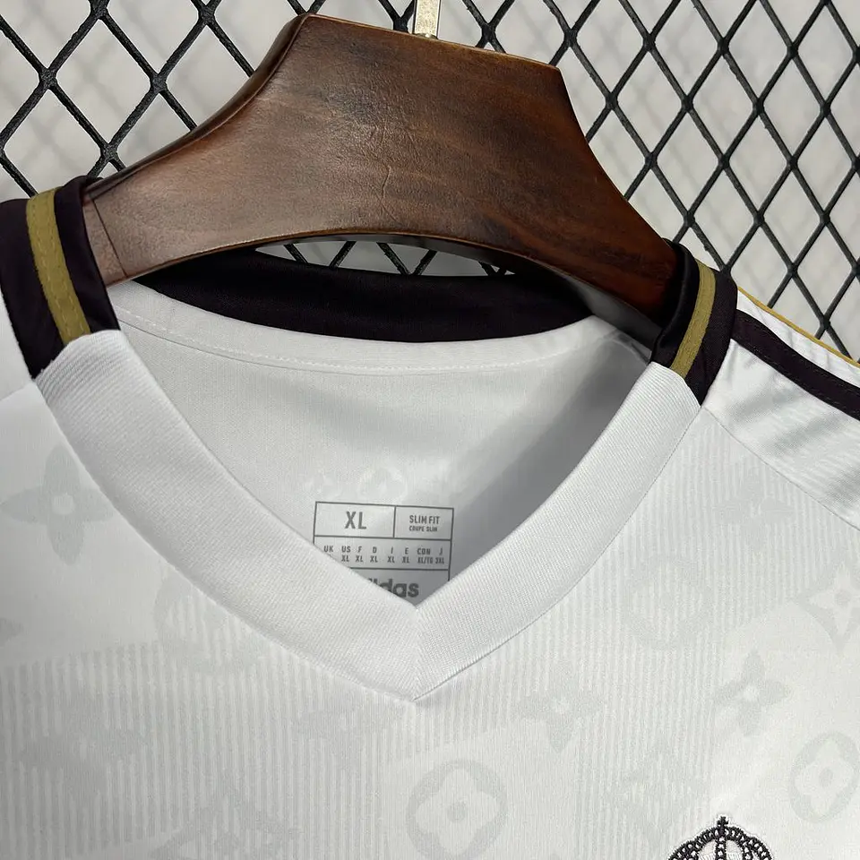Real Madrid Especial Louis Vuitton 24/25 8