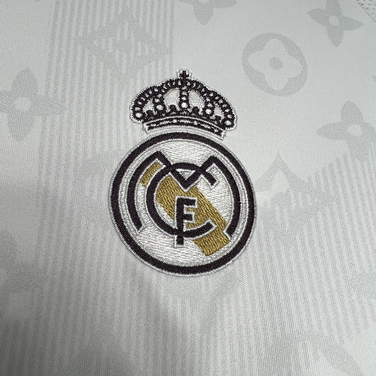 Real Madrid Especial Louis Vuitton 24/25 4