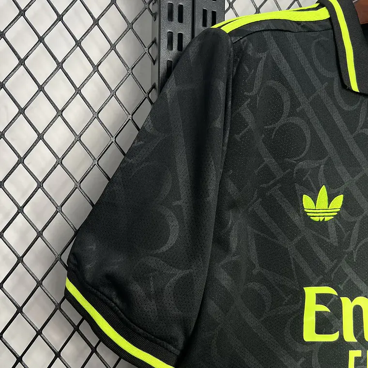 Real Madrid Especial Neon 24/25 4