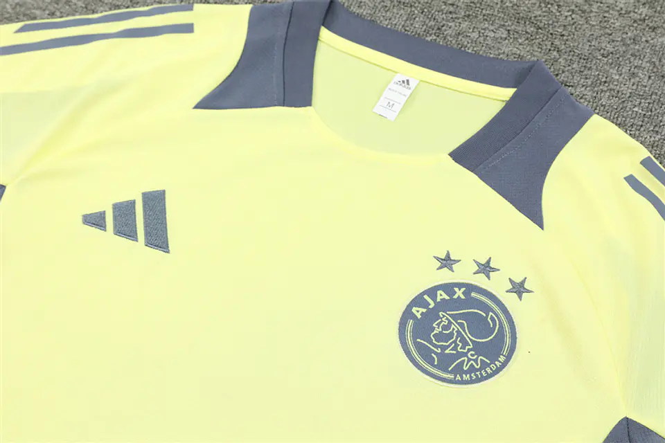Ajax Conjunto Treino 24/25 3