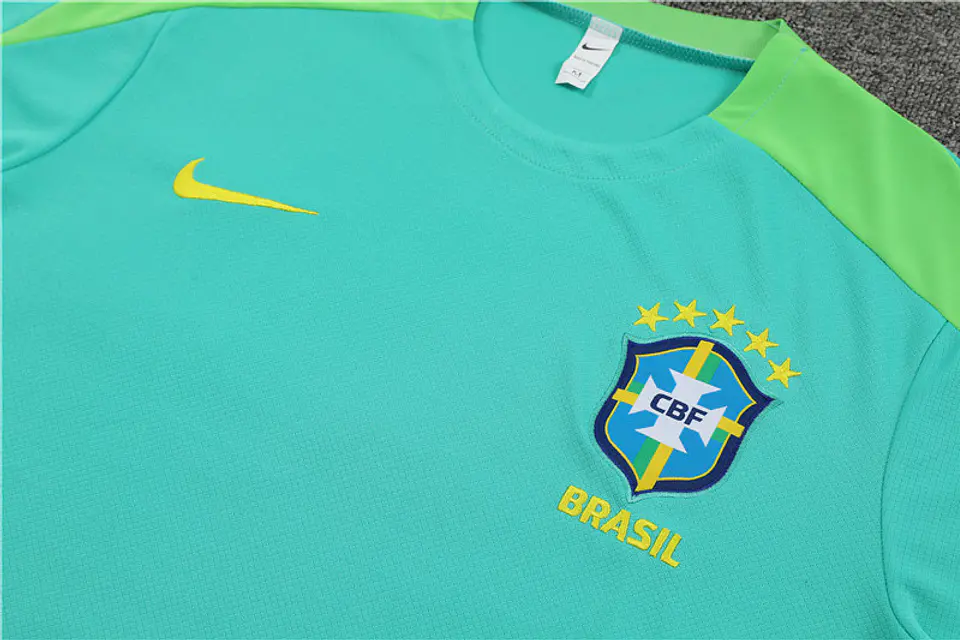 Brasil Conjunto Treino 24/25 3