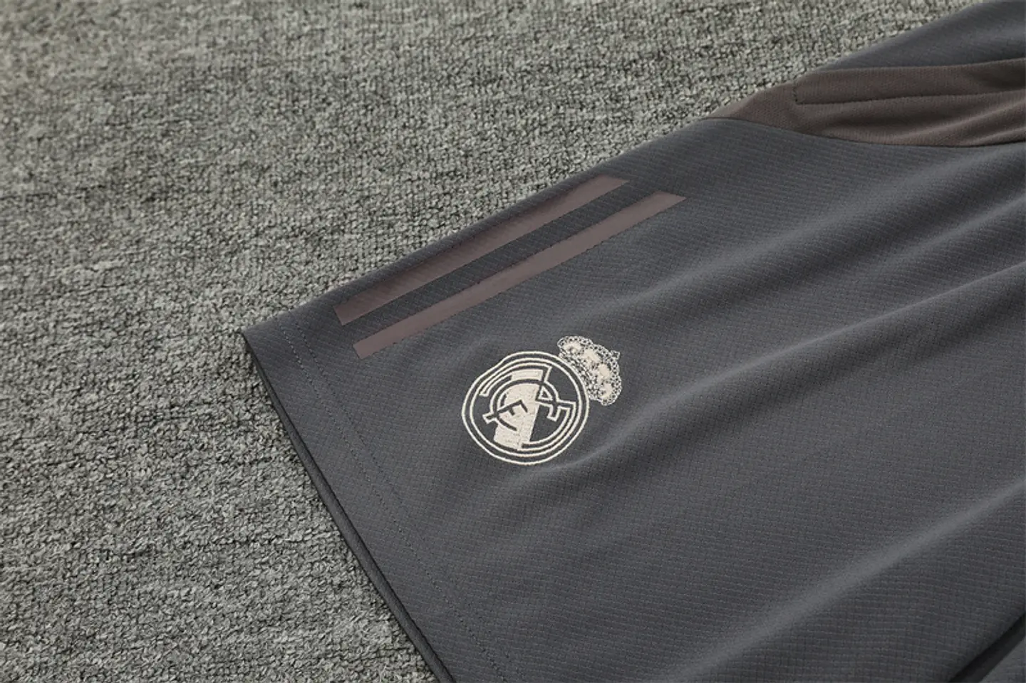 Real Madrid Conjunto Treino 24/25 8