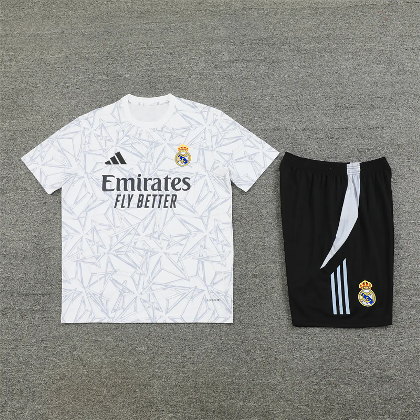 Real Madrid Conjunto Treino 24/25 1