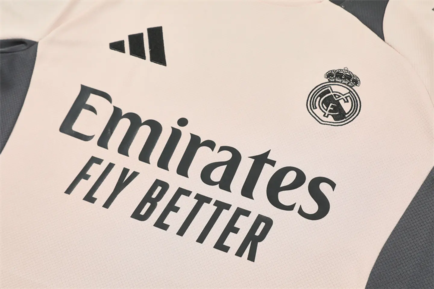 Real Madrid Conjunto Treino 24/25 3