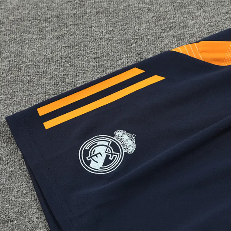 Real Madrid Conjunto Treino 24/25 9