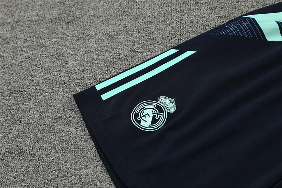 Real Madrid Conjunto Treino 24/25 7