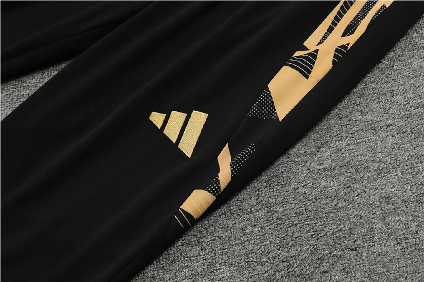 Real Madrid Fato Treino 1/2 Zip 24/25 9