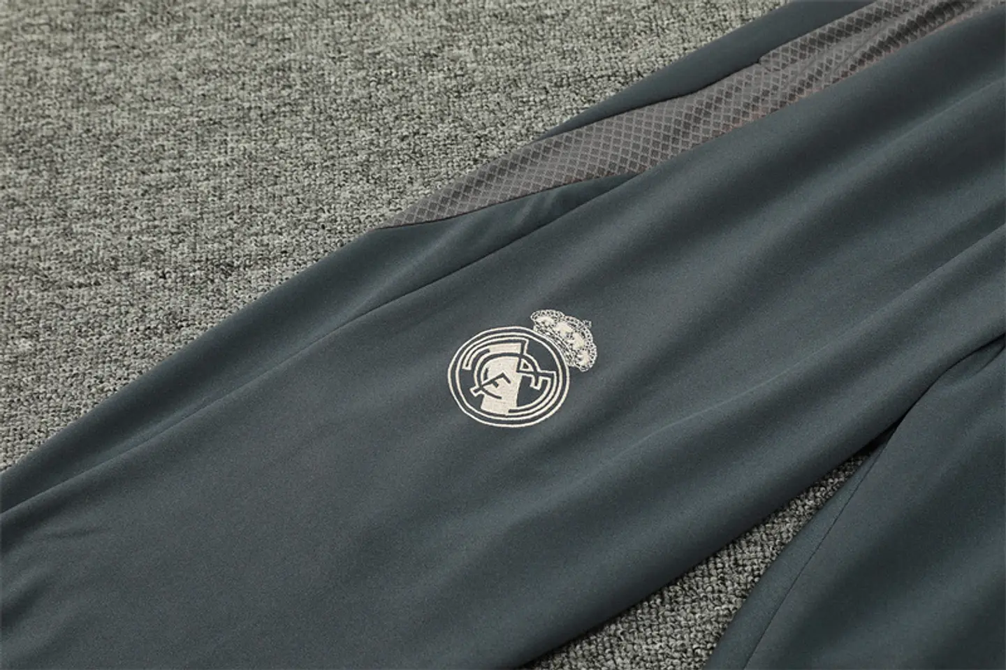 Real Madrid Fato Treino 1/2 Zip 24/25 10