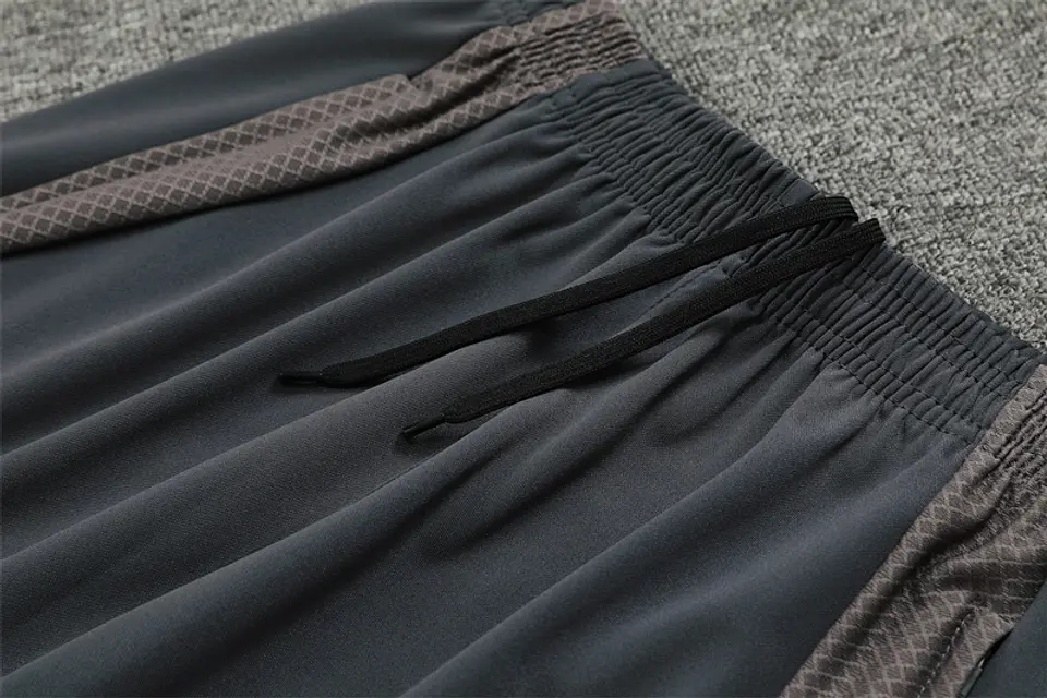 Real Madrid Fato Treino 1/2 Zip 24/25 8