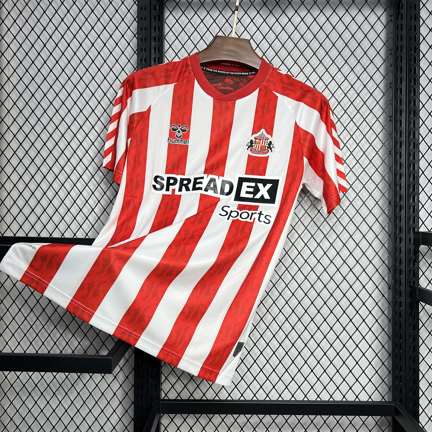 Sunderland Home 24/25 3