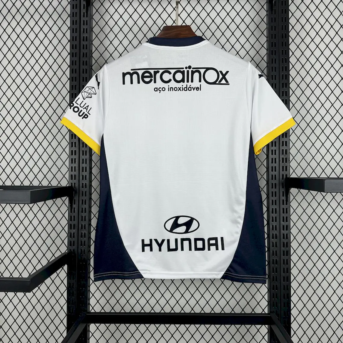 Famalicão Home 24/25 3