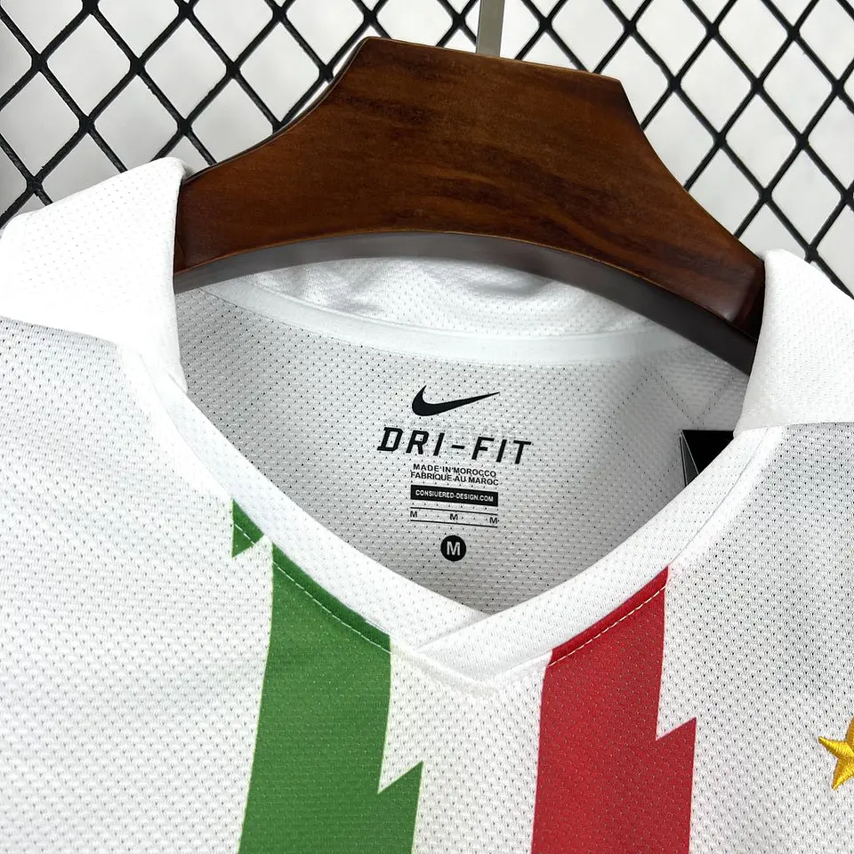 Juventus Away 10/11 6