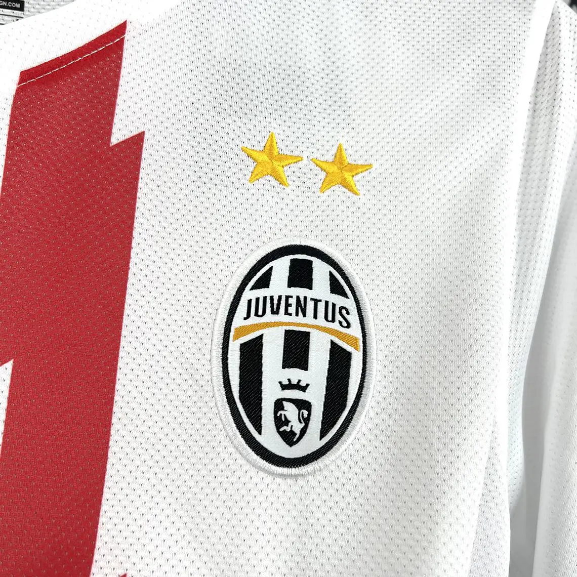 Juventus Away 10/11 4