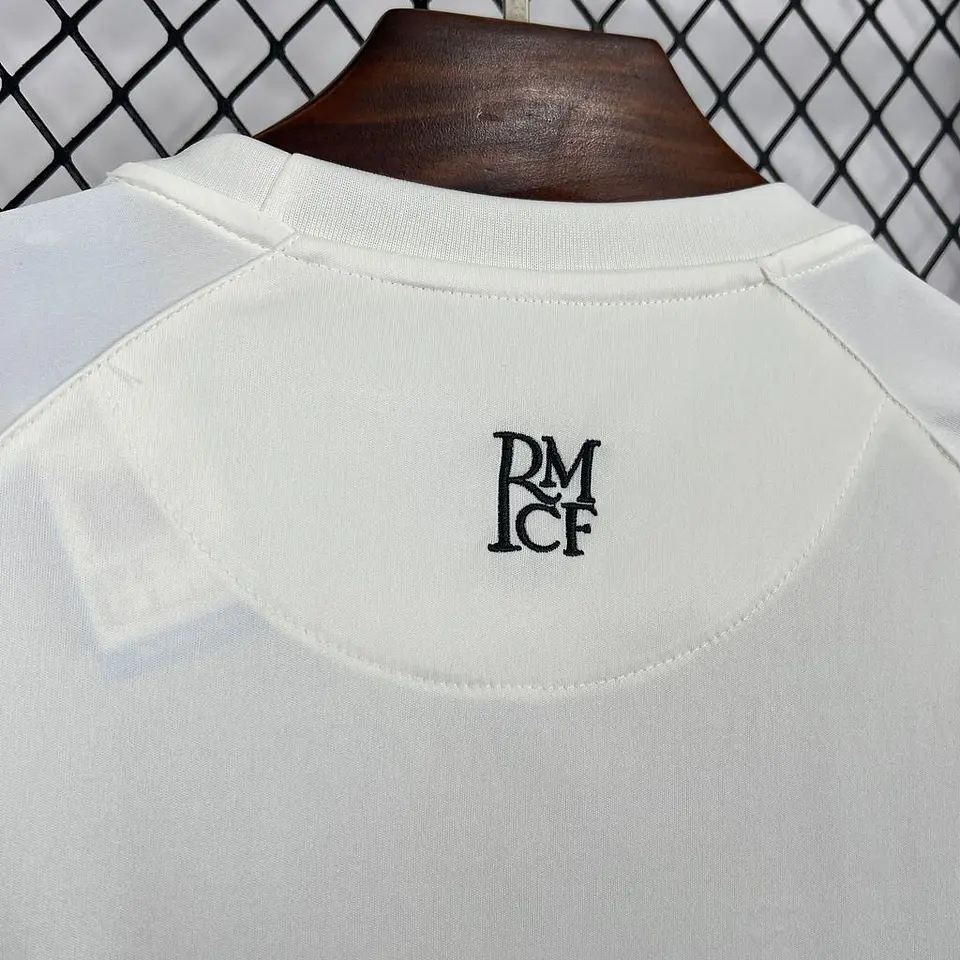 Real Madrid Especial White 24/25 5