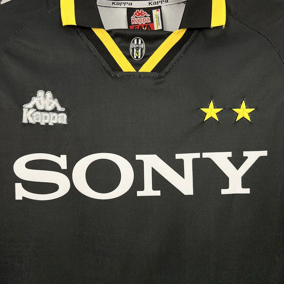 Juventus Third 96/97 4