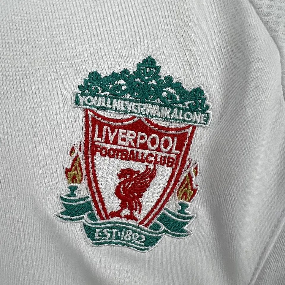 Liverpool Away 06/07 5