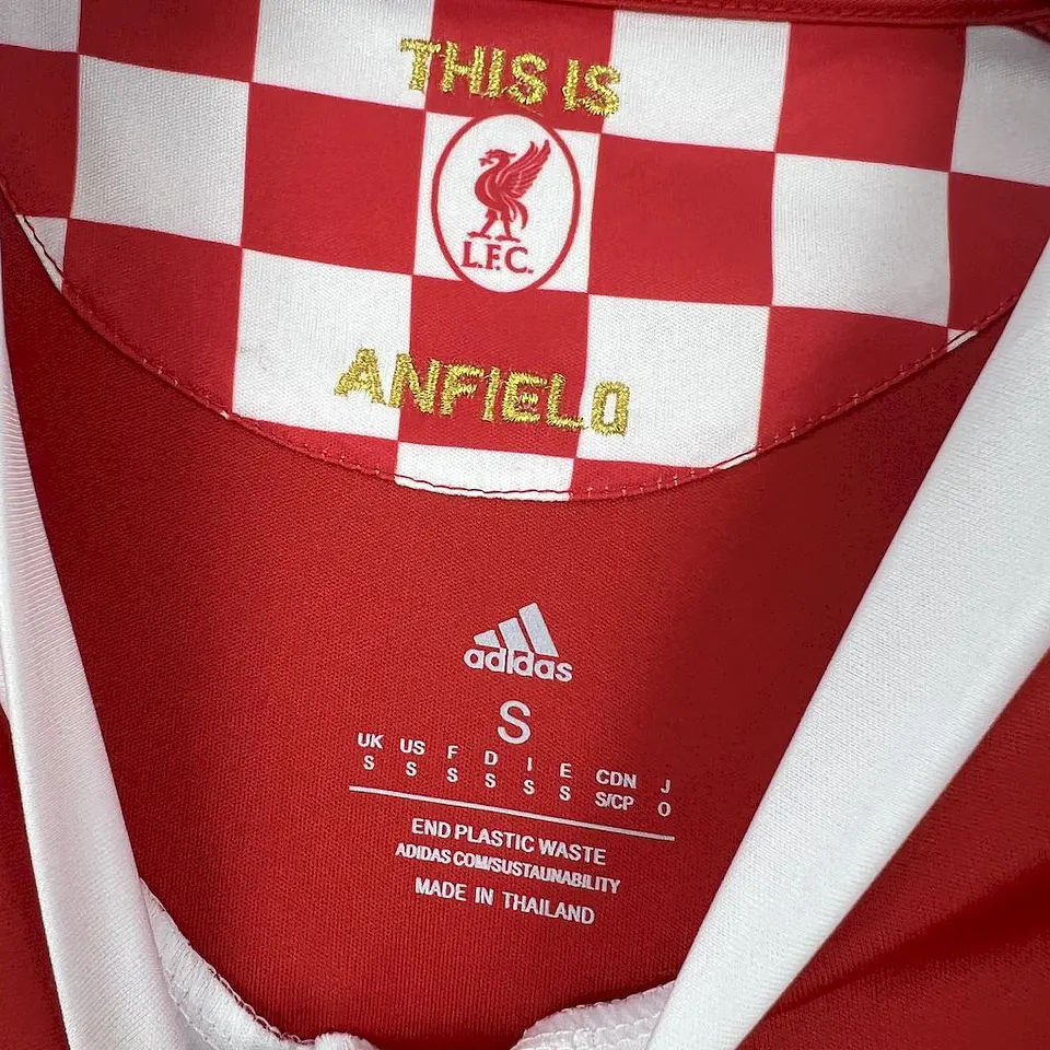 Liverpool Home 08/10 4