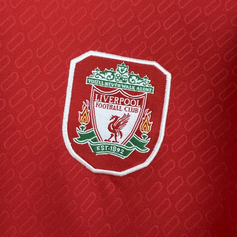 Liverpool Home 2005  4