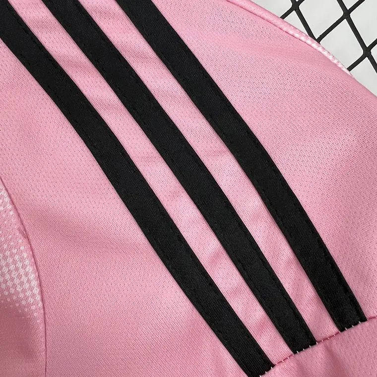 Real Madrid Especial Rosa 24/25 7