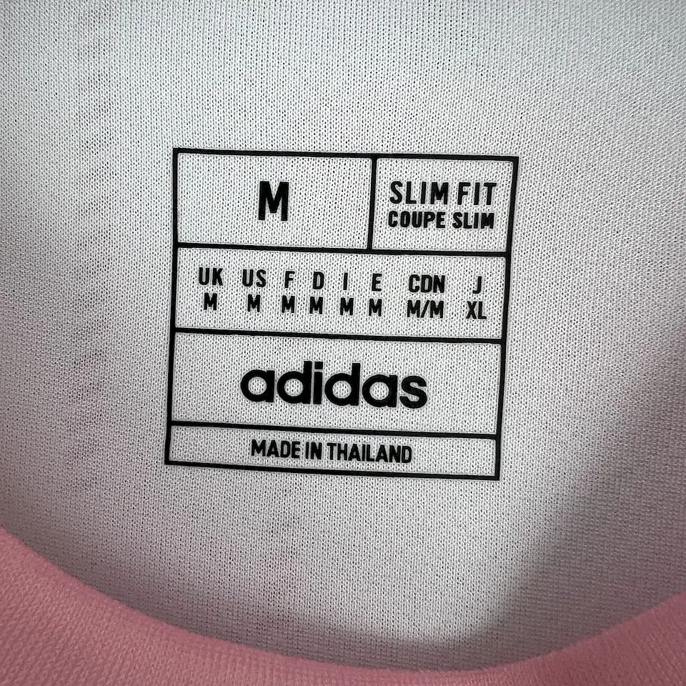 Real Madrid Especial Rosa 24/25 3