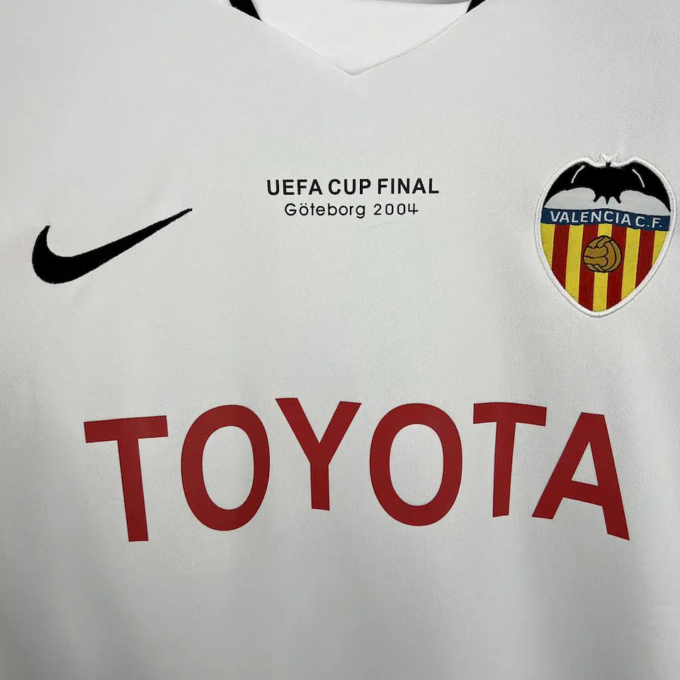 Valencia Home 03/04 3