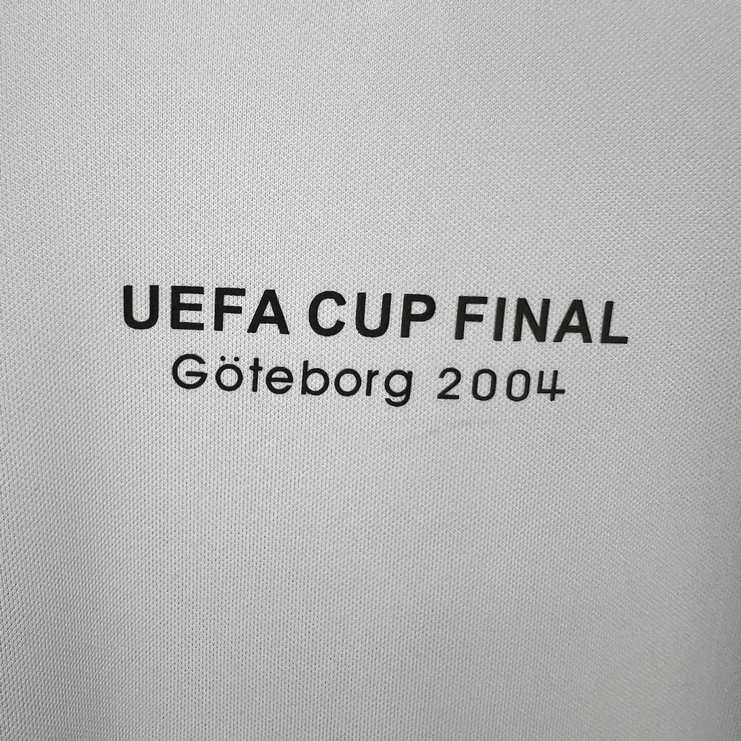 Valencia Home 03/04 6