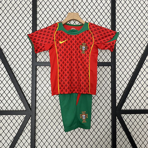 Portugal Home Euro 2004 Kit Criança
