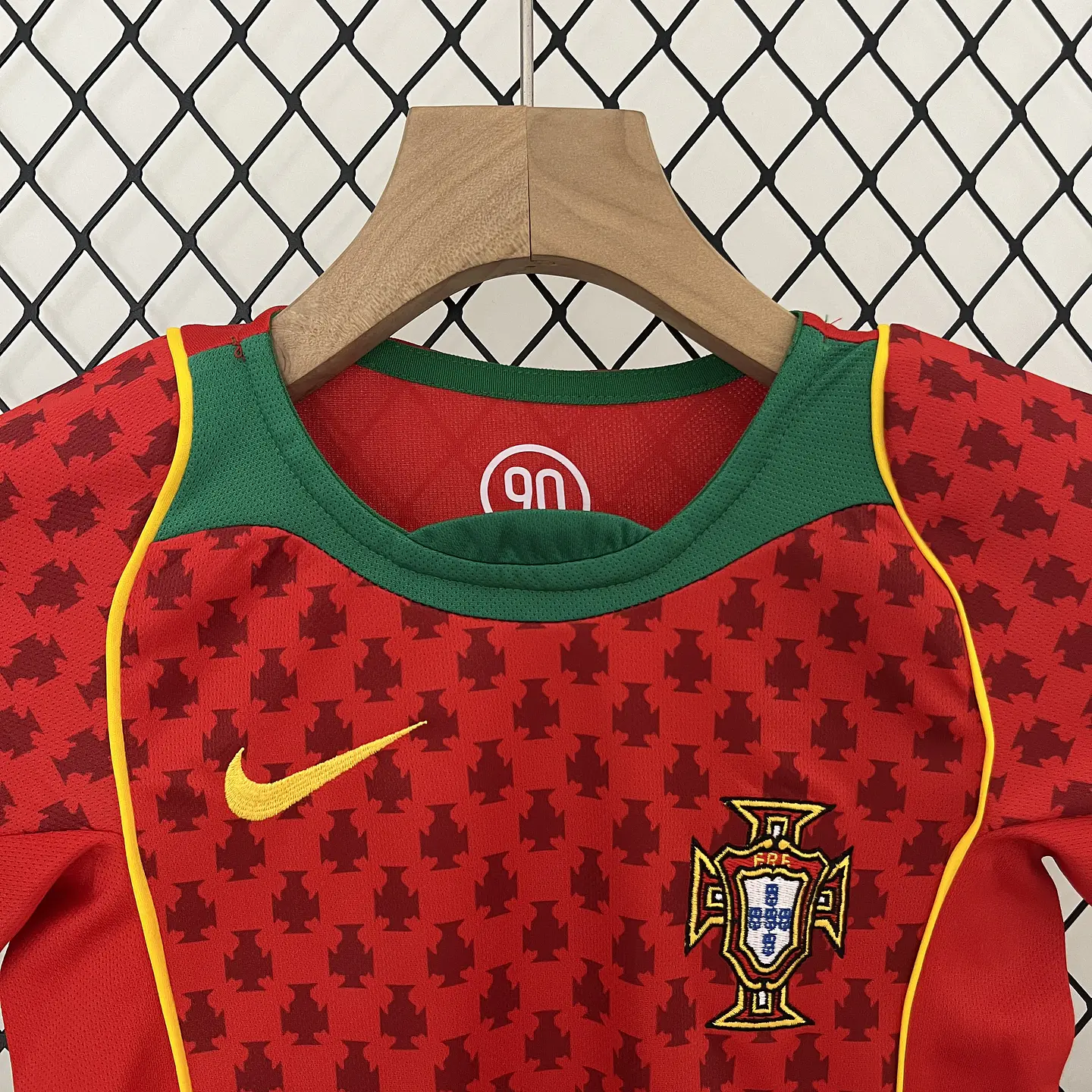 Portugal Home Euro 2004 Kit Criança 3