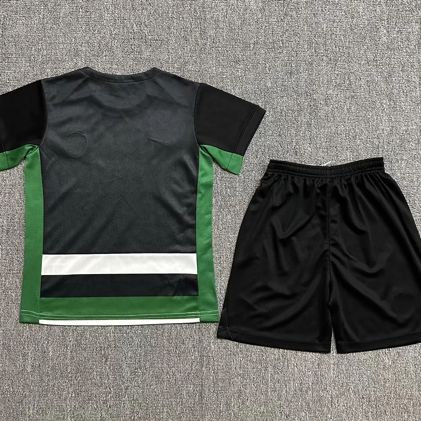 Sporting Home 24/25 Kit Criança  2