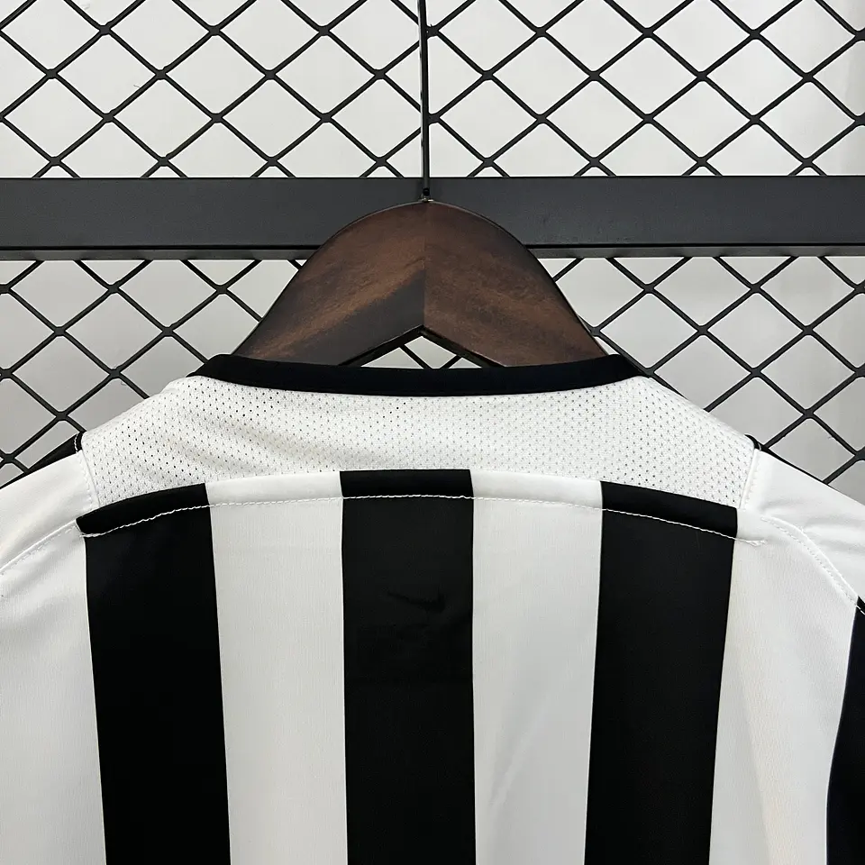 Juventus Home 03/04 4