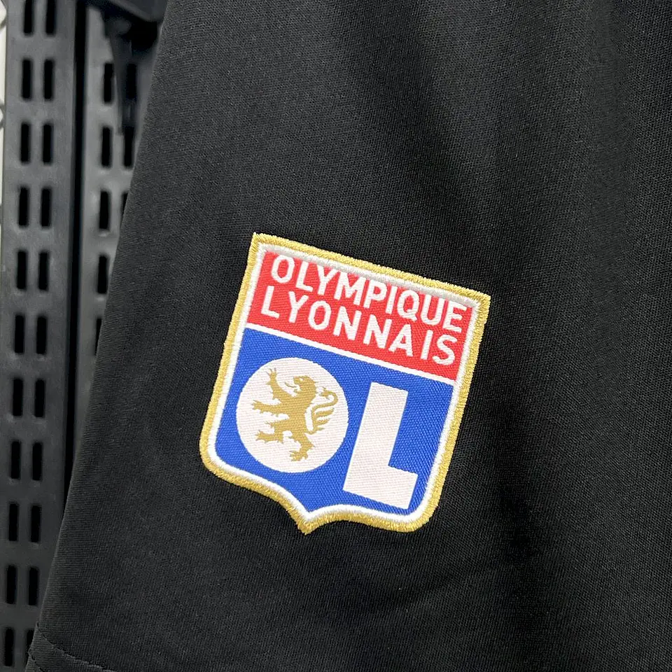 Lyon Away 24/25 Kit Criança 10